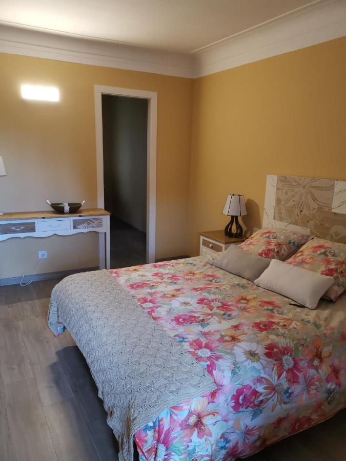 Bed and Breakfast Cal Duran Esparreguera Esterno foto